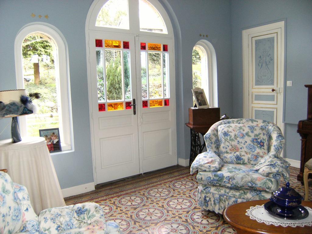 Caumont-Sur-AureLe Relais Du Mont Chauve住宿加早餐旅馆 外观 照片