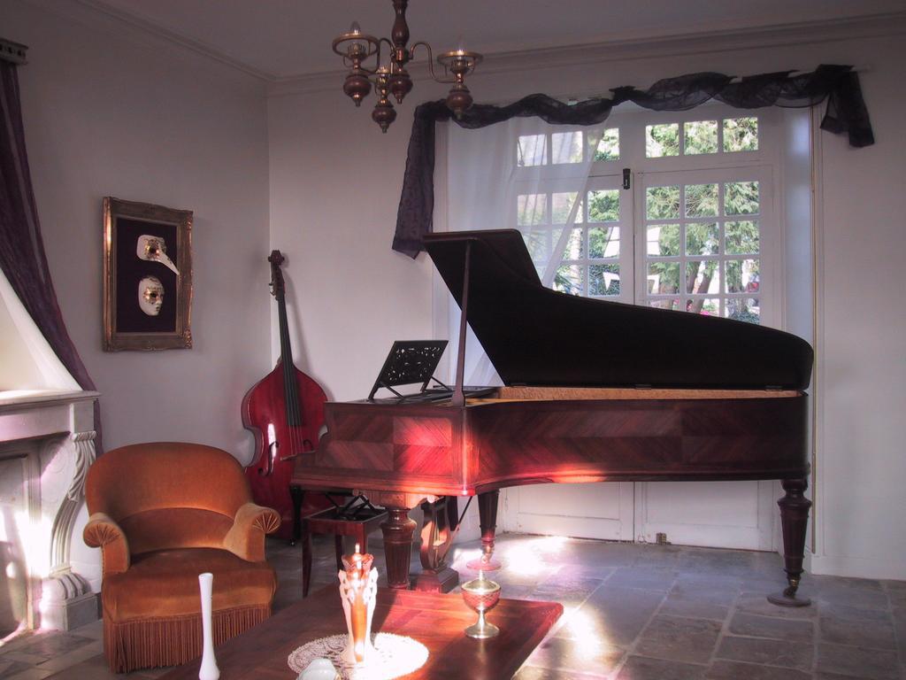 Caumont-Sur-AureLe Relais Du Mont Chauve住宿加早餐旅馆 外观 照片