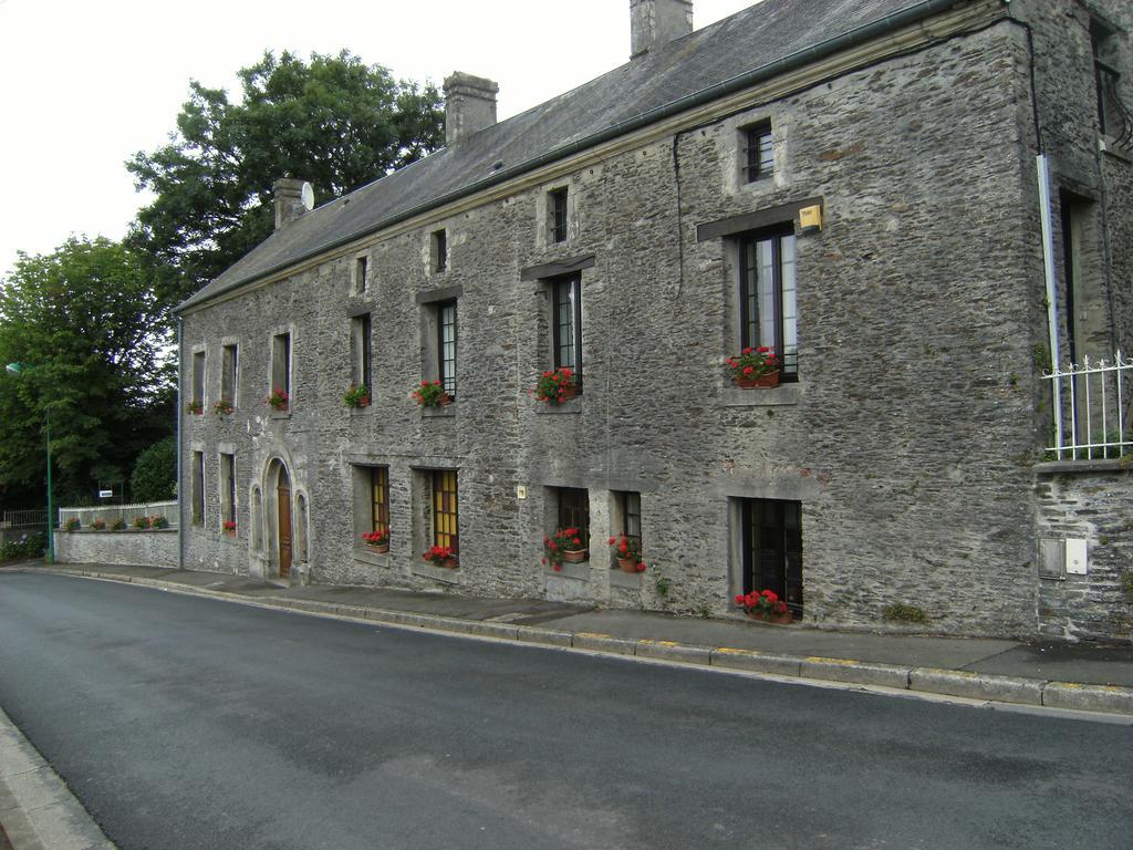 Caumont-Sur-AureLe Relais Du Mont Chauve住宿加早餐旅馆 外观 照片