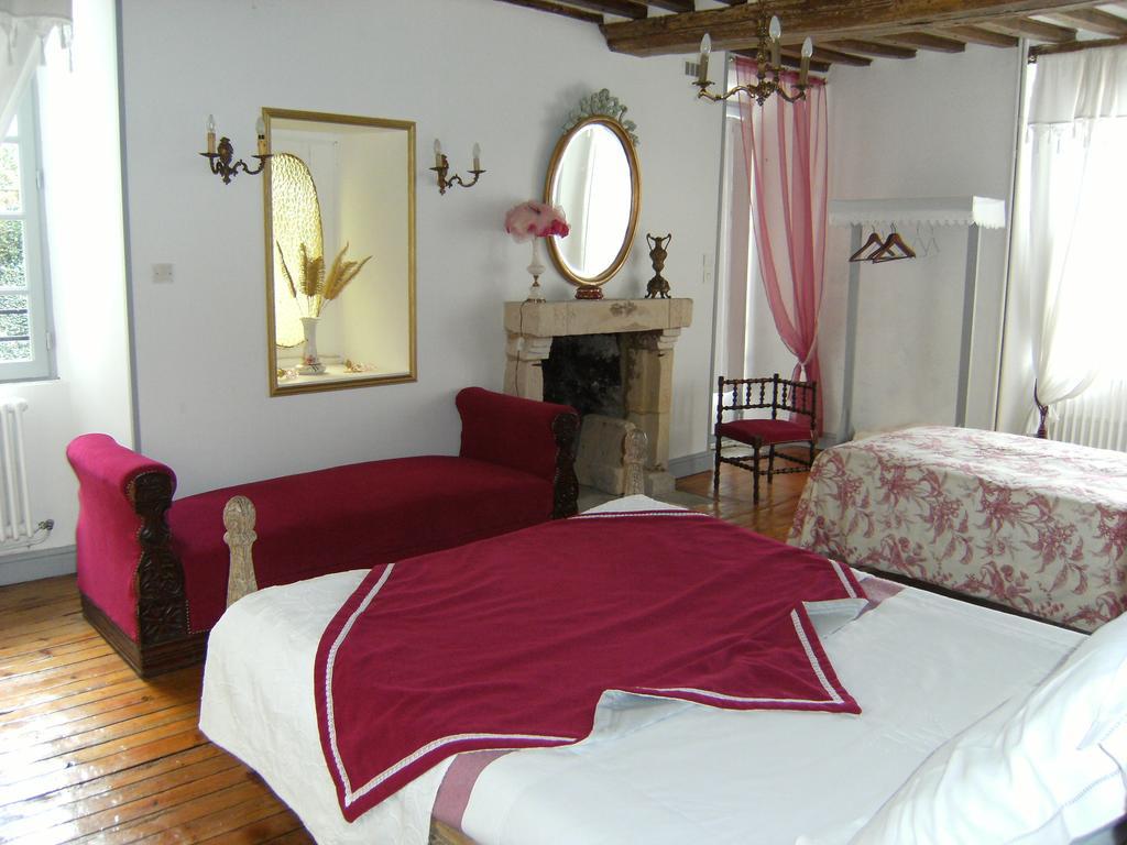 Caumont-Sur-AureLe Relais Du Mont Chauve住宿加早餐旅馆 客房 照片