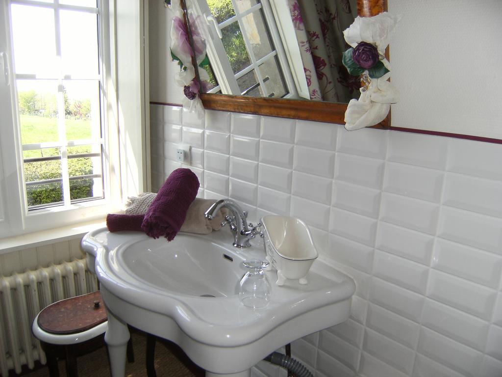 Caumont-Sur-AureLe Relais Du Mont Chauve住宿加早餐旅馆 客房 照片