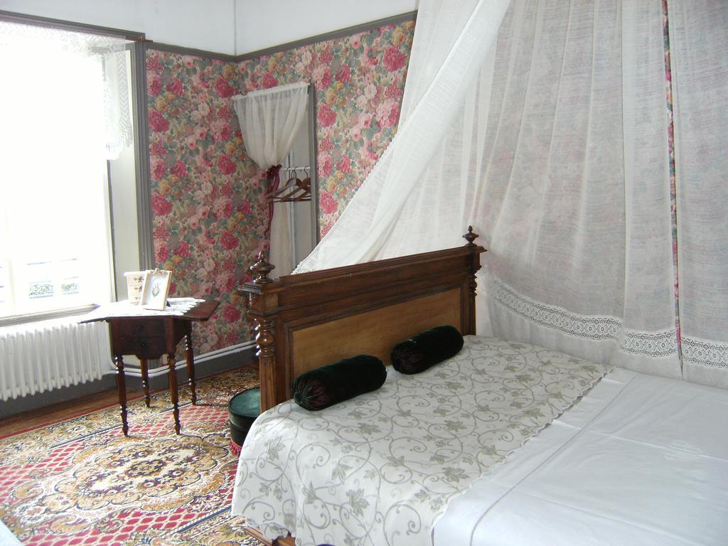 Caumont-Sur-AureLe Relais Du Mont Chauve住宿加早餐旅馆 客房 照片