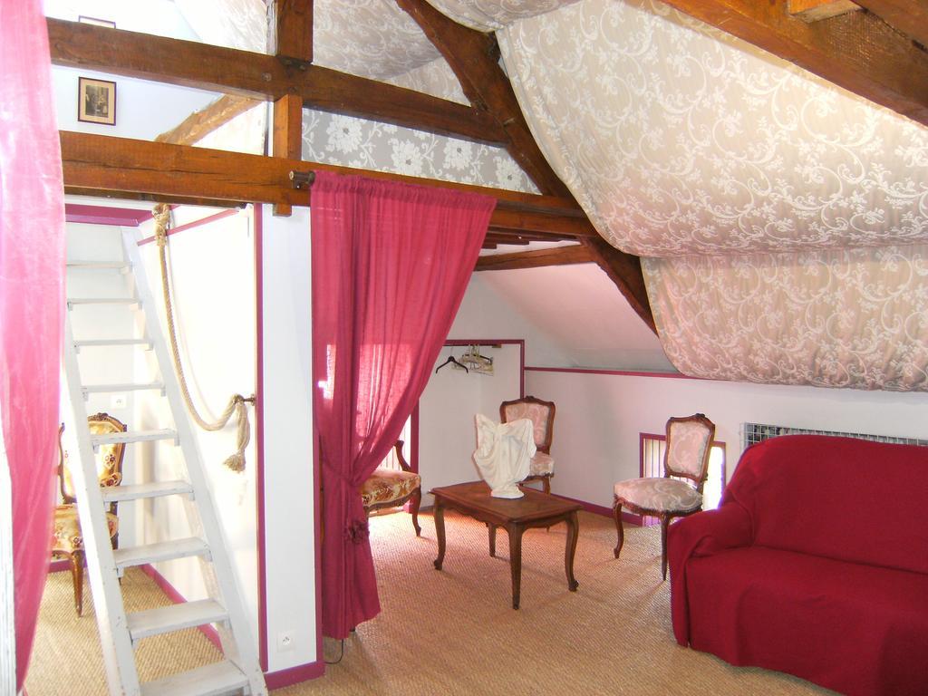 Caumont-Sur-AureLe Relais Du Mont Chauve住宿加早餐旅馆 外观 照片