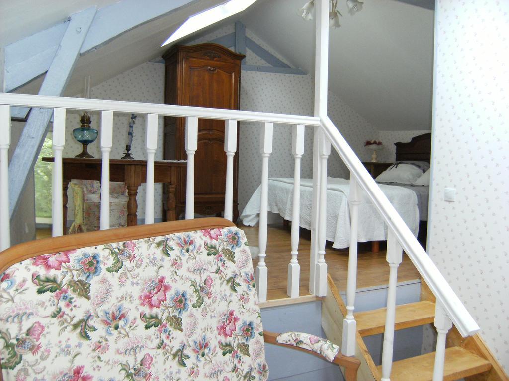 Caumont-Sur-AureLe Relais Du Mont Chauve住宿加早餐旅馆 外观 照片